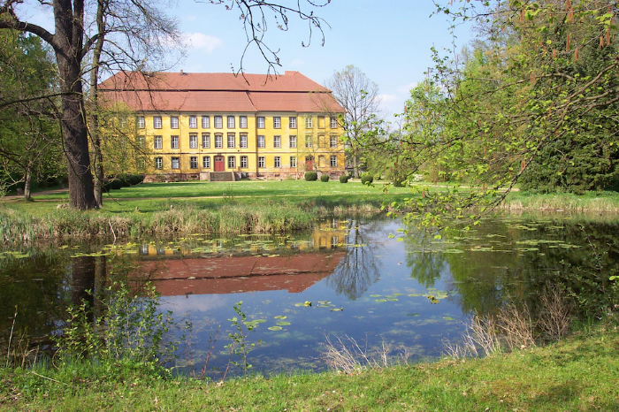 Das Barockschloss in Lieberose, einer Stadt im östlichen Teil des Landkreises Dahme-Spreewald in Brandenburg, wird derzeit von Engel & Völkers für 950.000 Euro angeboten © Engel & Völkers Schlösser & Herrenhäuser