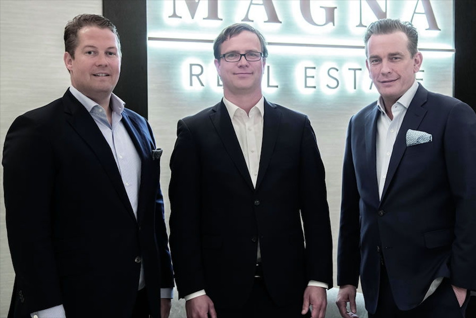 Von links nach rechts: MAGNA Real Estate Vorstand David Liebig (38) aus Seevetal, MAGNA Care Geschäftsführer Tim Daniel Sauer (40) aus Aumühle und MAGNA Real Estate Mehrheitsgesellschafter und Vorstand Jörn Reinecke (49) aus Hamburg © Pressefoto MAGNA.ag