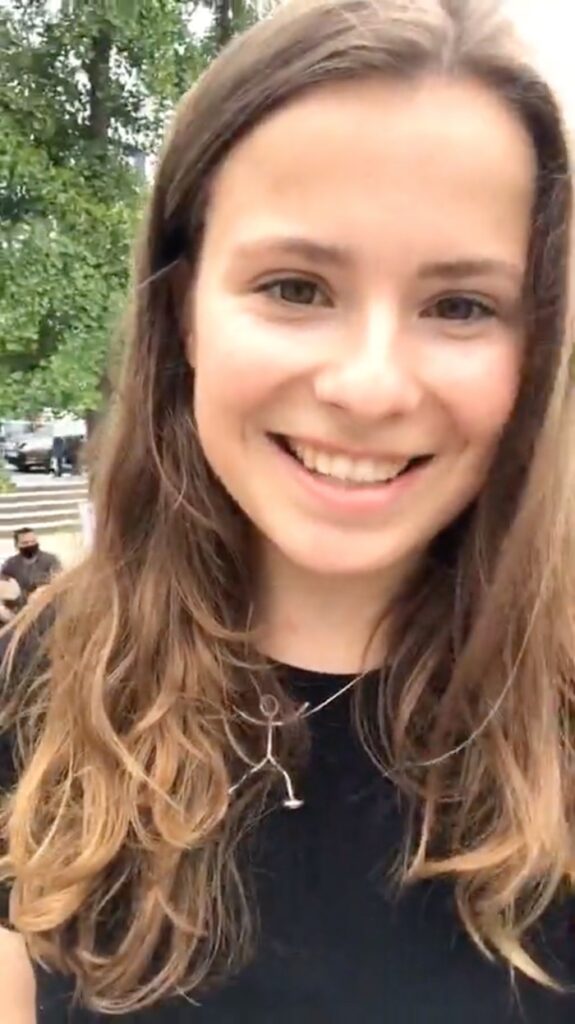 Selfie von Luisa Neubauer bei einer Aktion in Berlin © Instagram/Luisa Neubauer