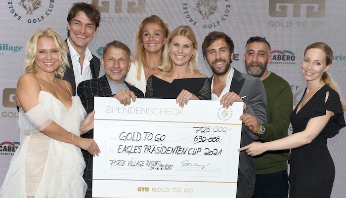 Von links nach rechts: Moderatorin Nova Meierhenrich, Matze Knop, Richy Müller, Franziska van Almsick, Anke Huber, Max Giesinger, Kida Khodr Ramadan und Julia Fleschenberg © GOLD TO GO AG, Zug/Schneider-Press/Wolfgang Breiteneicher
