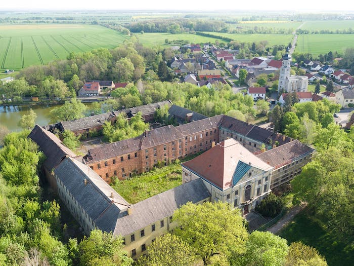 Schloss Schönwölkau aus der Vogelperspektive © Pressefoto Skyland Gruppe