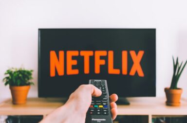 Netflix will Nutzer, die ihre Konten teilen, zur Kasse bitten