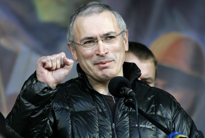 Michail Chordokowski (58) am 9. März 2014 auf dem Euromaidan in Kiew – Demo für Assoziierungsabkommen der Ukraine mit der EU © Wikipedia.org CCBY3.0