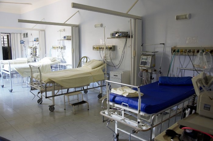 Krankenkassen-Zusatzbeiträge steigen 2023 - Krankenkassen müssen darüber nicht informieren