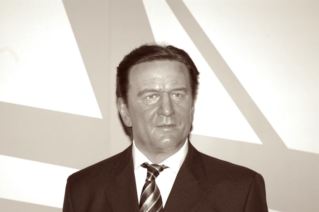 Gerhard Schröder stellte die Vertrauensfrage gleich zweimal Gerhard Schröder stellte die Vertrauensfrage