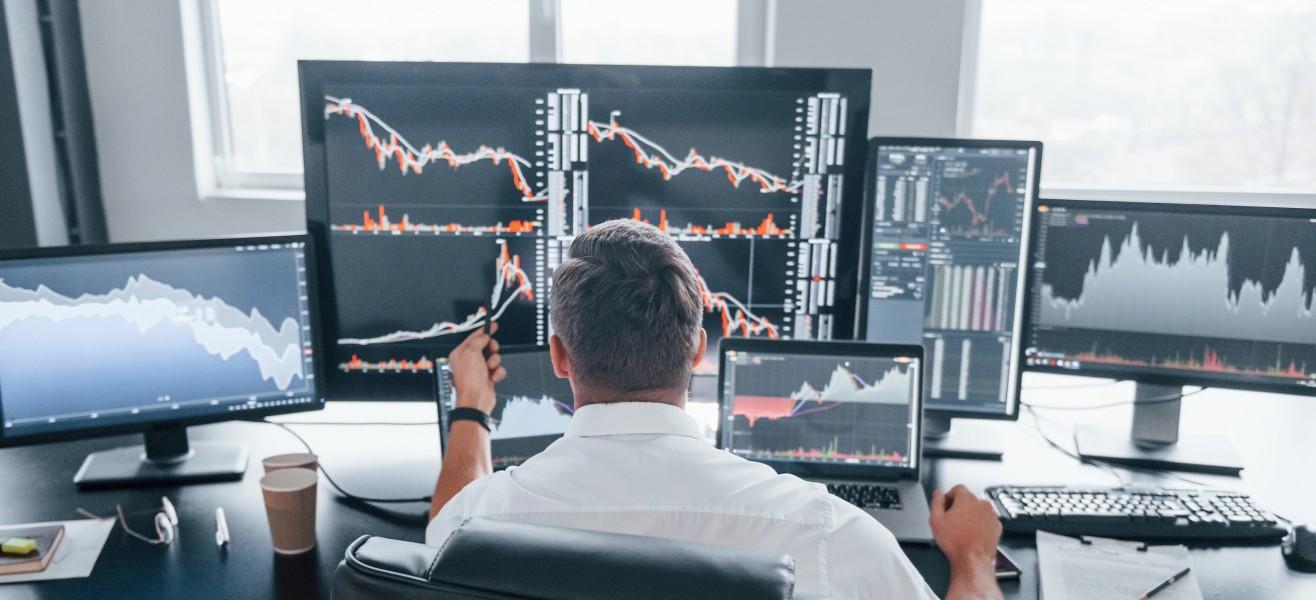 ETFs vs. Aktien – was ist besser für Anfänger?
