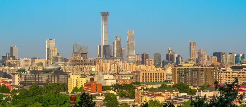 China Evergrande wird per Gericht liquidiert, nachdem 18 Monate Zeit eingeräumt wurde - Skyline von Beijing, China
